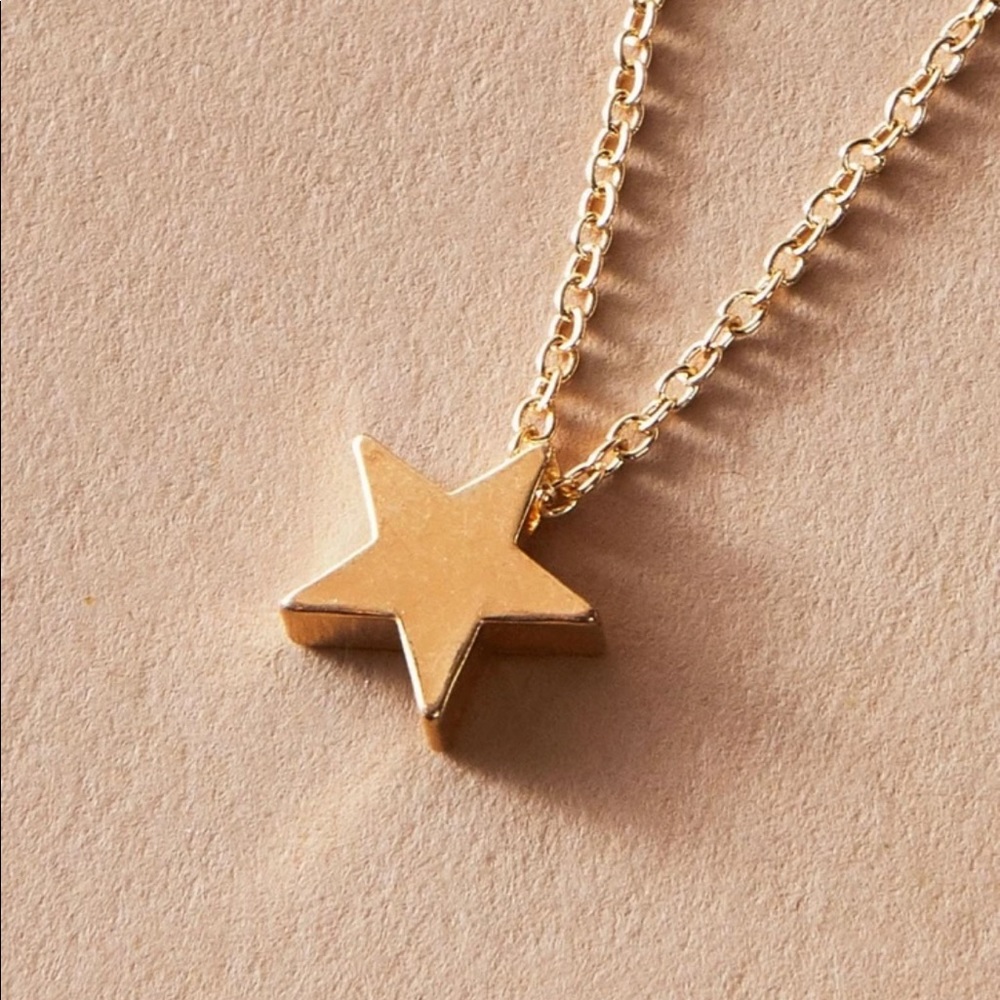 ✨2/$25✨Star Pendant Necklace✨ - Picture 3 of 4